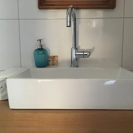 't Inj Oda ve Kahvaltı